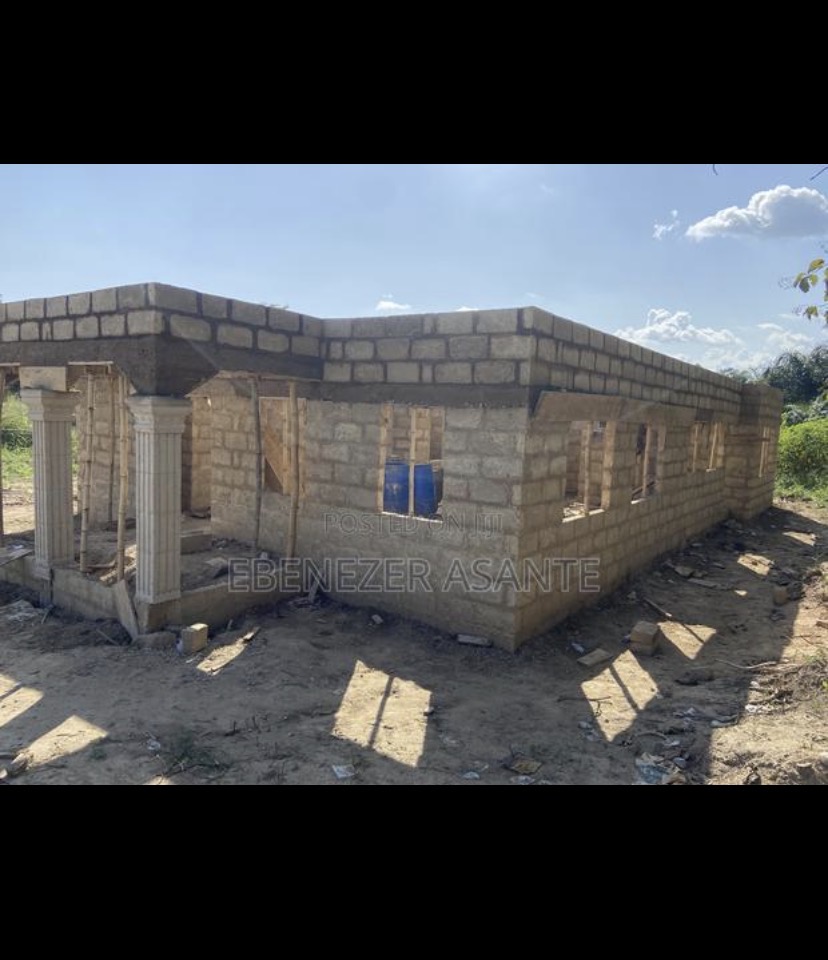 4-Bedroom House for Sale in Apinkra